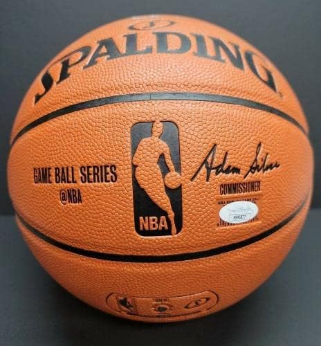 ДЭЛЛ КЪРИ подписа на баскетболна топка СПОЛДИНГ с автограф. JSA - Баскетболни топки с автографи